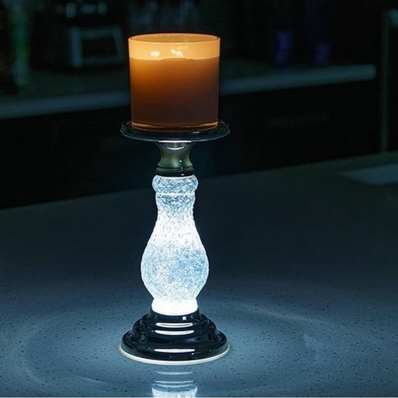 Bath and Body Works Silver Swirling Glitter Pedestal - Picture 4 of 4